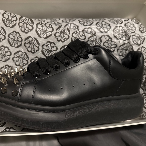 2022 Alexander McQueen Oversized Sneaker 'Studded Black'